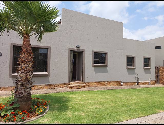3 BEDROOM TOWNHOUSE FOR SALE IN MEYERTON SOUTH